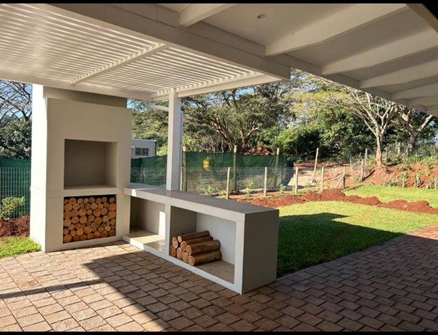 4 BEDROOM HOUSE FOR SALE IN ZINI RIVER ESTATE